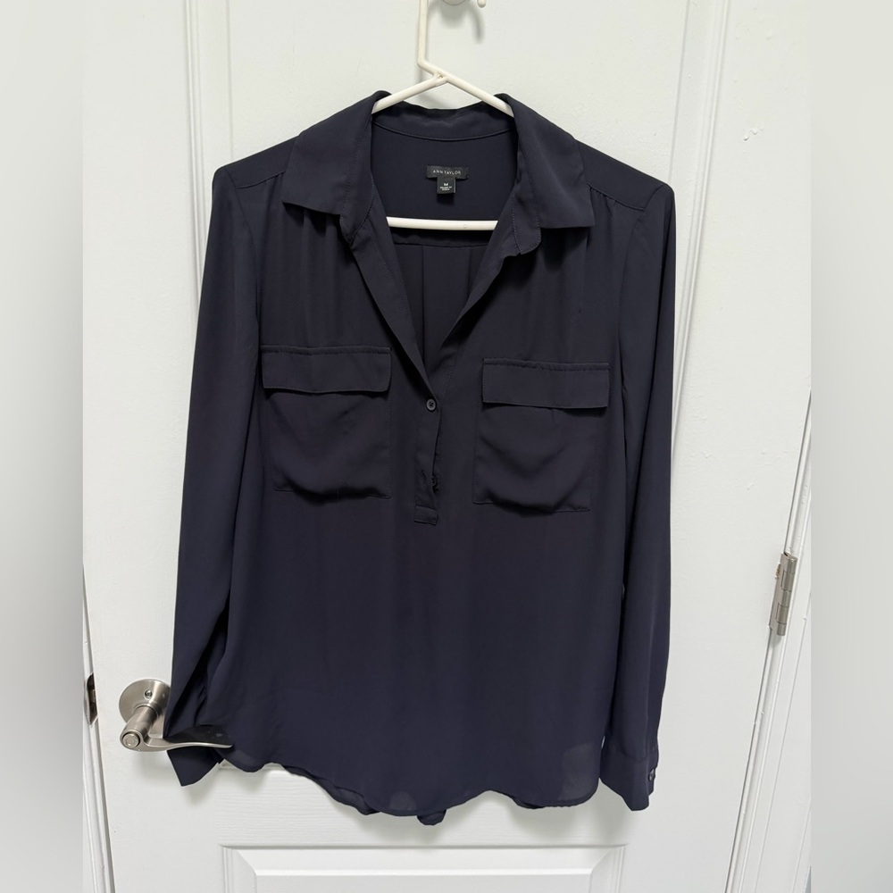 Ann Taylor Women’s Navy Long-Sleeve Blouse, Long Sleeve, Size Medium, Pull-on